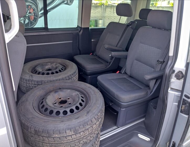 Volkswagen Multivan Kombi 2,5 l 96 kw