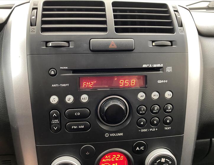 Suzuki Grand Vitara 15