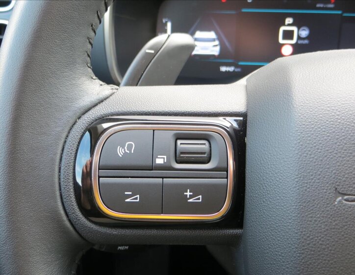 Citroën C5 Aircross SUV / Terénní 1,5 l 96 kw