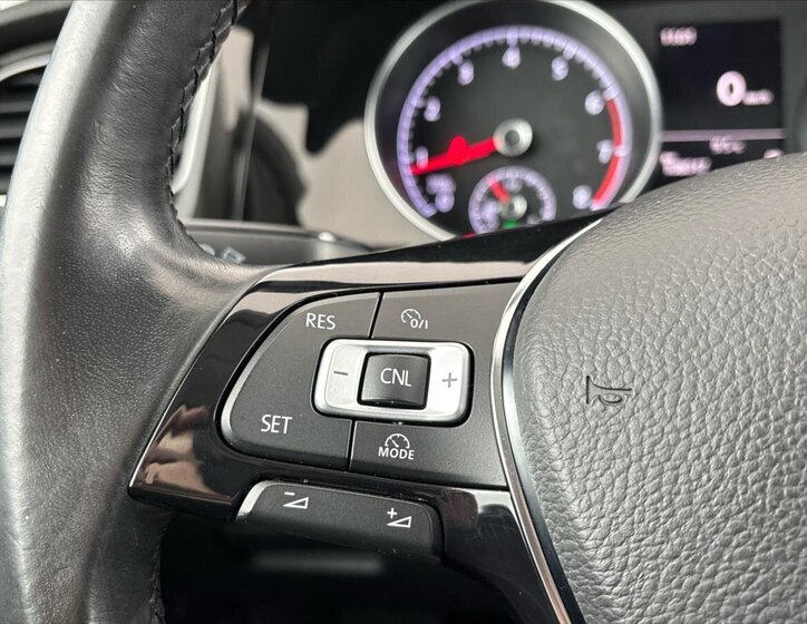 Volkswagen Golf Hatchback 1,4 l 81 kw