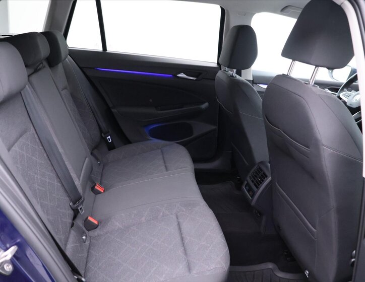 Volkswagen Golf Kombi 1,5 l 96 kw