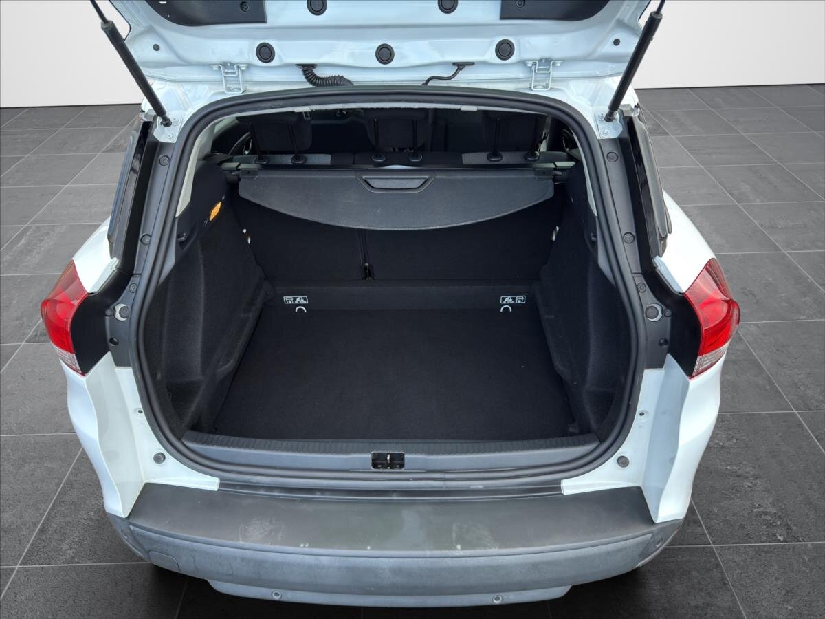 Renault Clio Kombi 898,0 56 kw