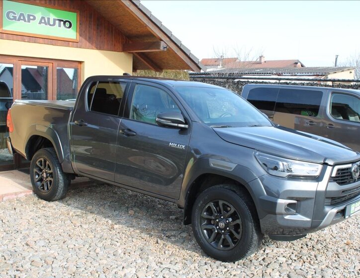 Toyota Hilux Pick-up 2,8 l 150 kw