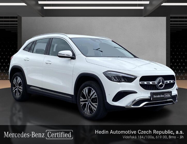 Mercedes-Benz GLA 7
