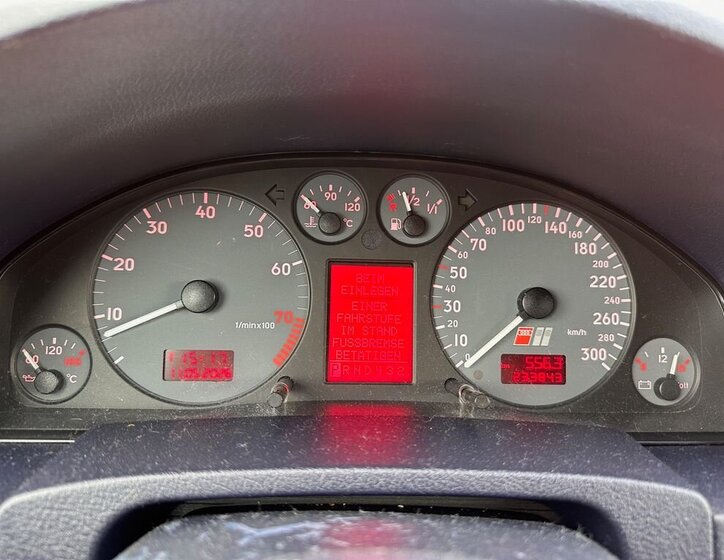 Audi S6 Kombi 4,2 l 220 kw