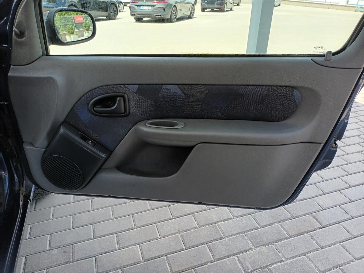 Renault Clio Hatchback 1,1 l 43 kw