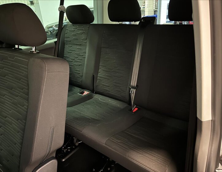 Volkswagen Caravelle 22