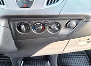 Ford Tourneo Custom MPV 2,0 l 125 kw