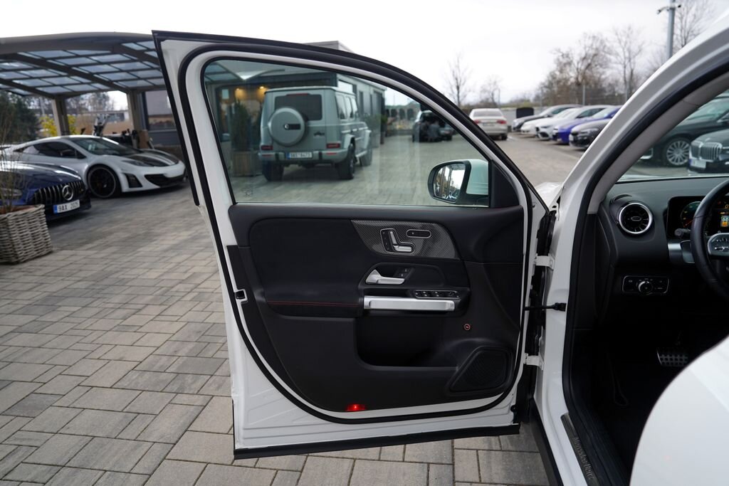 Mercedes-Benz GLB SUV / Terénní 2,0 l 110 kw