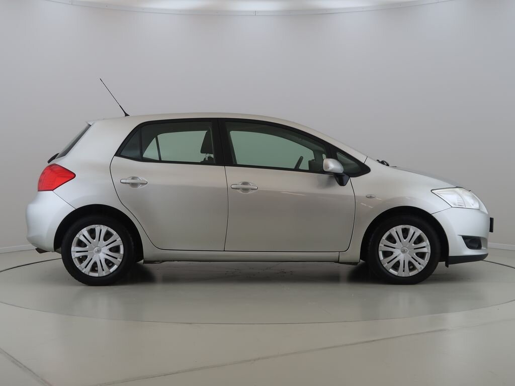 Toyota Auris Hatchback 1,6 l 91 kw