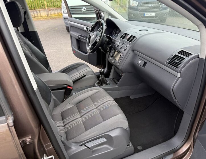 Volkswagen Touran Kombi 1,6 l 77 kw