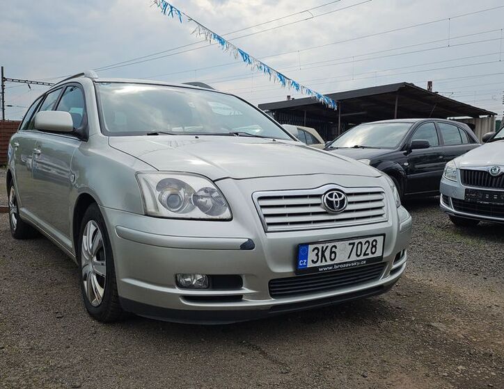 Toyota Avensis 2