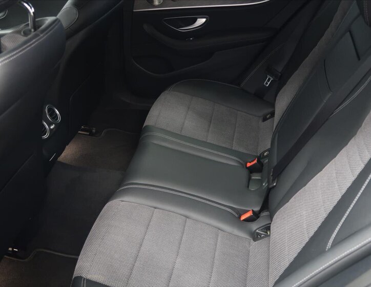 Mercedes-Benz Třídy E Kombi 2,0 l 143 kw