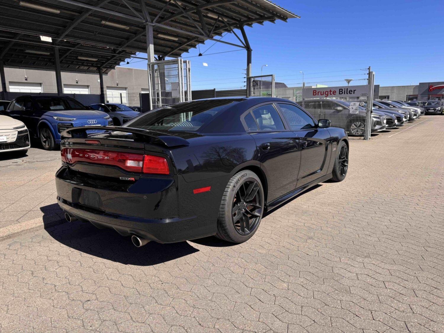 Dodge Charger Sedan / Limuzína 6,4 l 351 kw