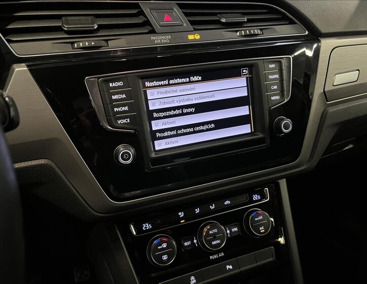 Volkswagen Touran MPV 1,6 l 81 kw