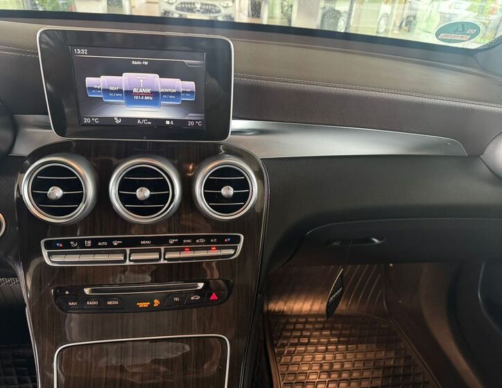 Mercedes-Benz GLC 13