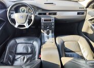 Volvo XC70 Kombi 2,4 l 151 kw