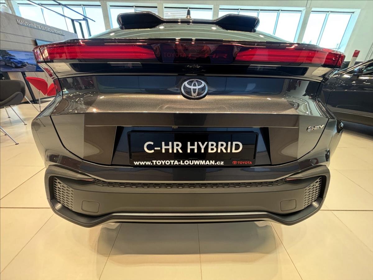 Toyota C-HR SUV 1,8 l 103 kw