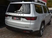 Jeep Wagoneer 8