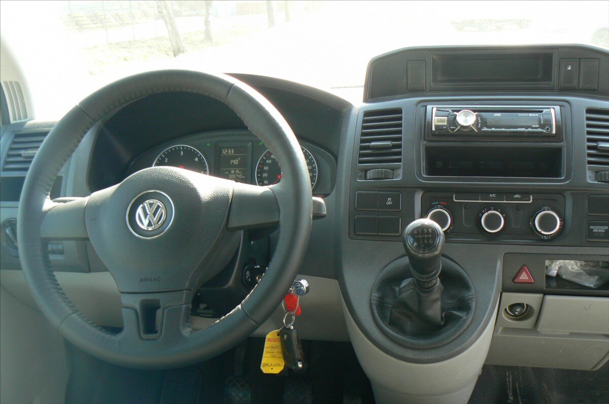 Volkswagen Transporter Sklápěč 2,0 l 103 kw