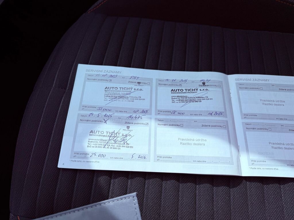 Peugeot 208 Hatchback 1,2 l 55 kw