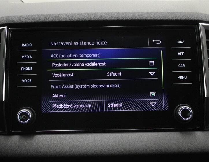 Škoda Karoq SUV 1,5 l 110 kw