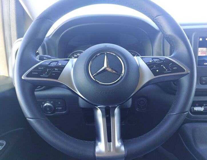 Mercedes-Benz Vito 18