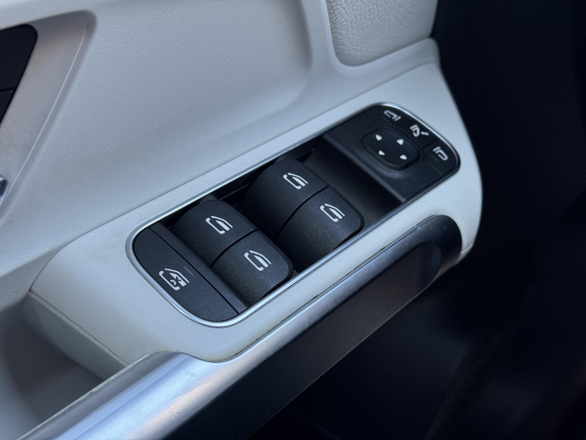 Mercedes-Benz GLB SUV / Terénní 2,0 l 110 kw