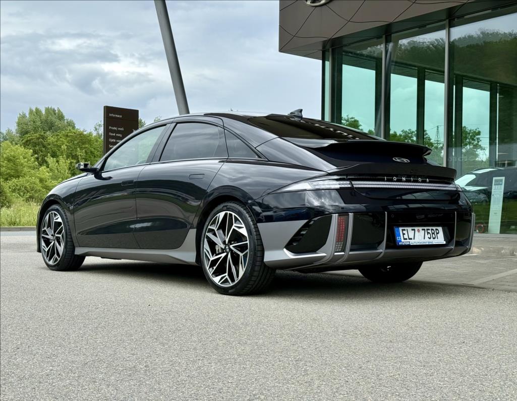 Hyundai Ioniq 6