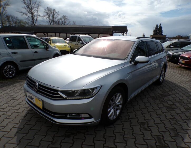 Volkswagen Passat Kombi 2,0 l 110 kw