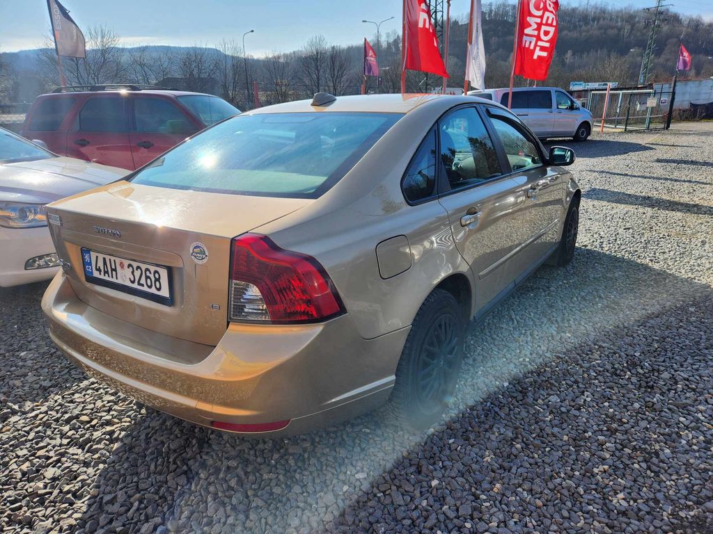 Volvo S40