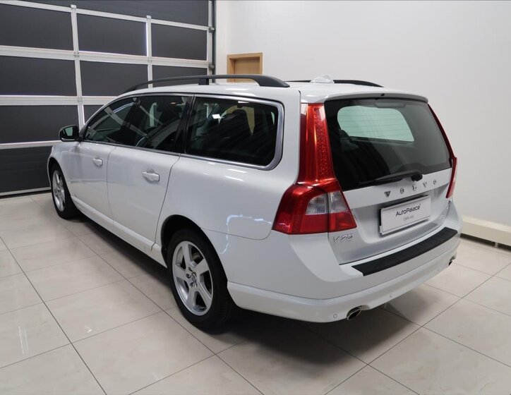 Volvo V70 Kombi 2,4 l 120 kw