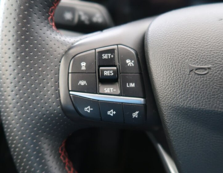 Ford Kuga SUV 2,5 l 112 kw