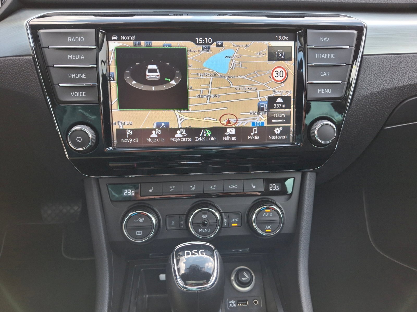 Škoda Superb Sedan / Limuzína 2,0 l 140 kw