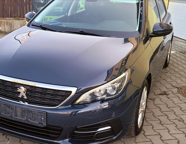 Peugeot 308 Hatchback 1,5 l 75 kw