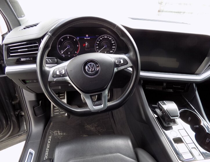 Volkswagen Touareg SUV / Terénní 3,0 l 210 kw