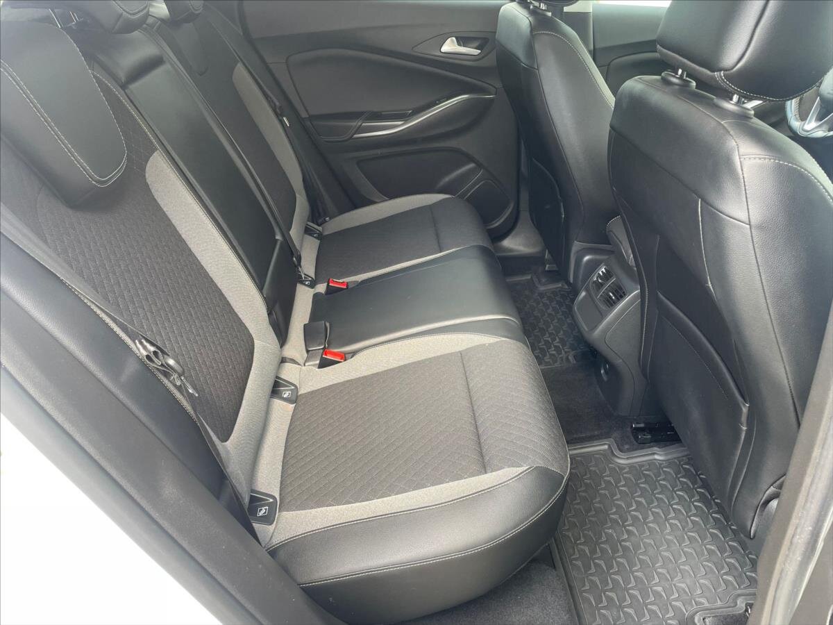 Opel Grandland X SUV / Terénní 2,0 l 130 kw