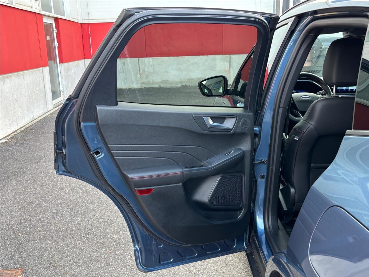Ford Kuga SUV / Terénní 2,0 l 88 kw