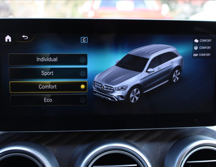 Mercedes-Benz GLC SUV / Terénní 2,0 l 143 kw