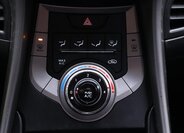 Hyundai Elantra Sedan 1,6 l 97 kw