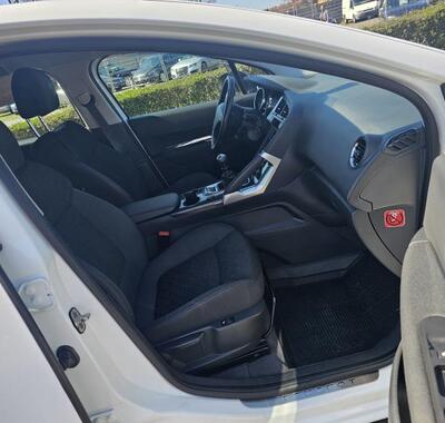 Peugeot 3008 24