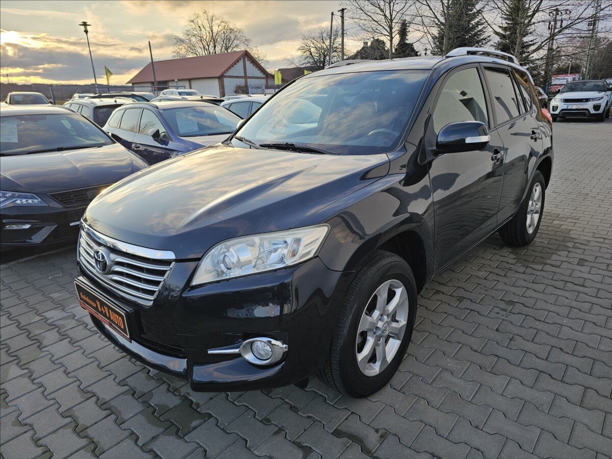 Toyota RAV4 Kombi 2,2 l 110 kw
