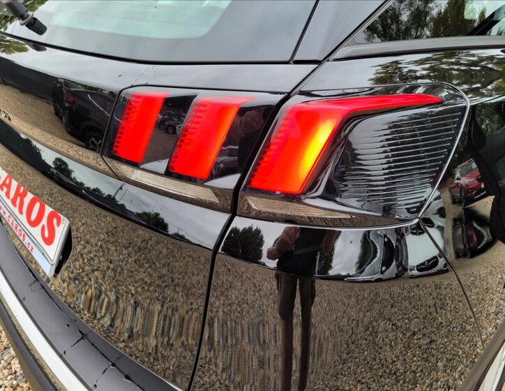 Peugeot 3008 SUV / Terénní 1,5 l 96 kw
