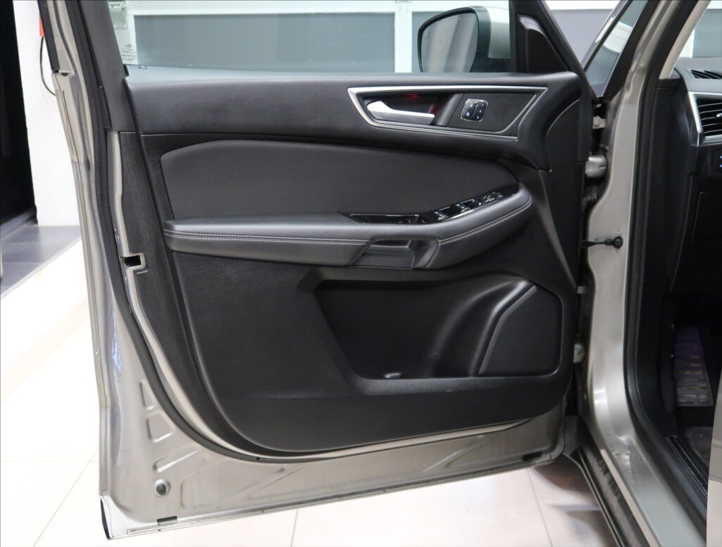 Ford S-MAX MPV 2,0 l 132 kw