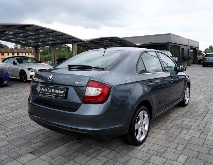 Škoda Rapid Hatchback 999,0 70 kw