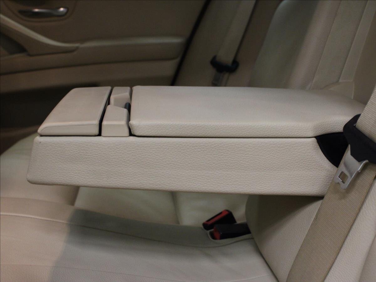 BMW Řada 5 Sedan / Limuzína 3,0 l 150 kw