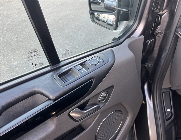 Ford Tourneo Custom Kombi 2,0 l 136 kw