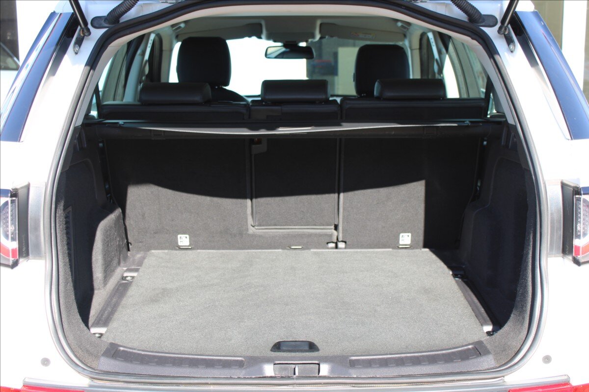 Land Rover Discovery Sport SUV / Terénní 2,0 l 110 kw