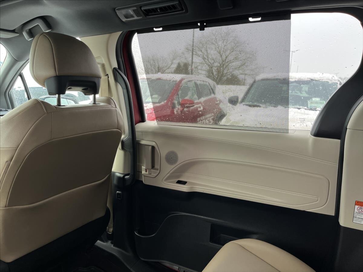 Toyota Sienna MPV 2,5 l 180 kw