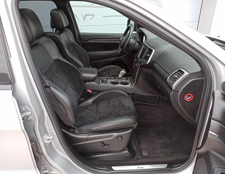 Jeep Grand Cherokee 14